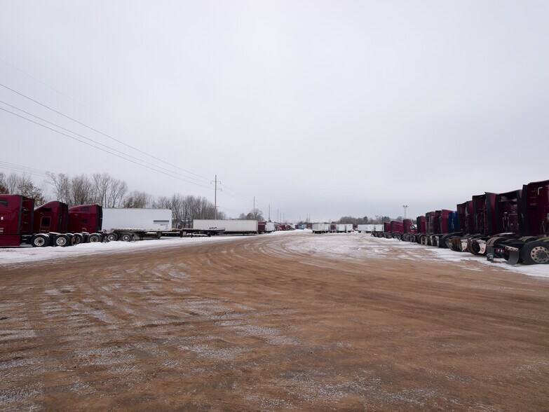 More Photos Of 511 25th Ave N, Wisconsin Rapids Office For Sale