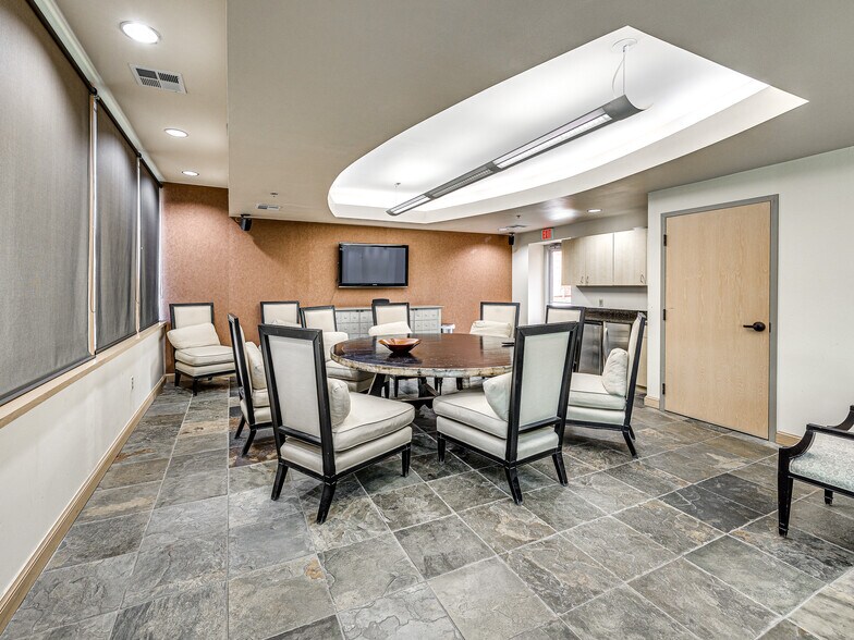 More Photos Of 521 W Wilshire Blvd, Oklahoma City Medical For Lease