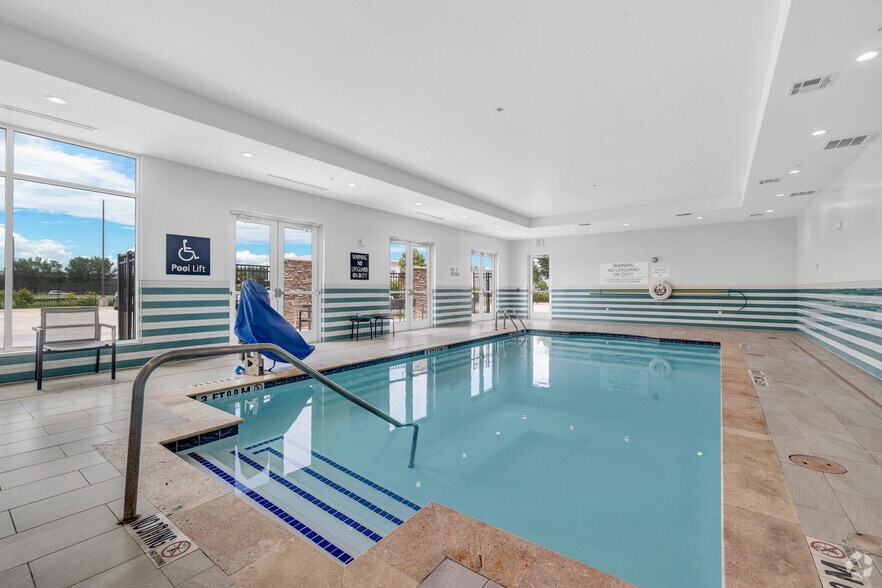 More Photos Of 3539 N Sam Houston Pky, Houston Hotel For Sale