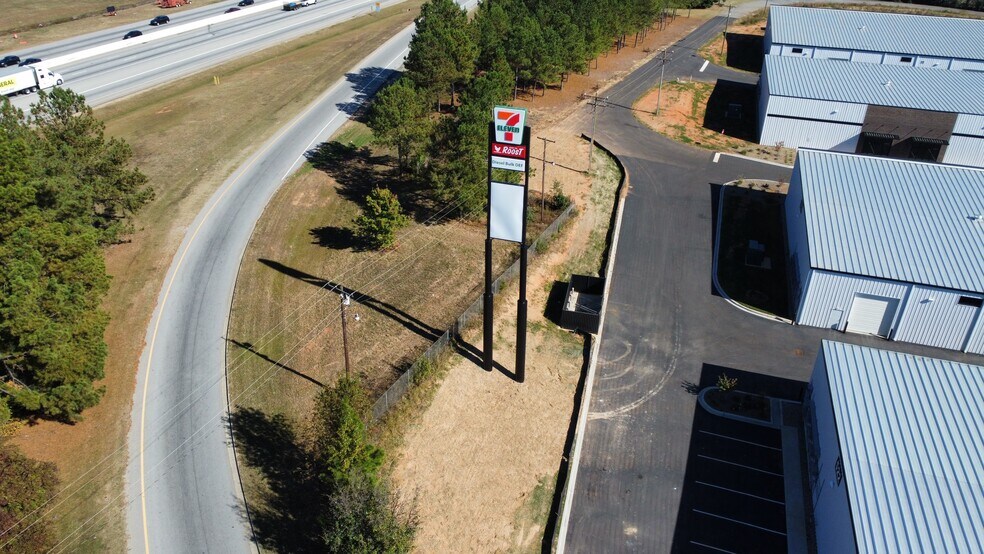 More Photos Of 252 Plemmons Rd, Duncan Unknown For Lease