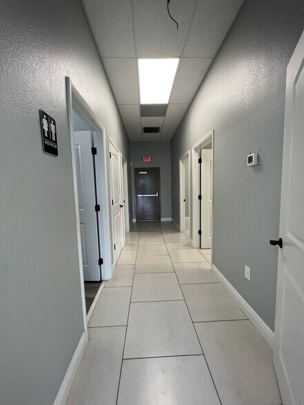 More Photos Of 4201 W Dr. Martin Luther King Jr. Blvd, Tampa Storefront Retail Office For Lease