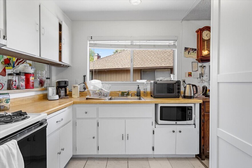 More Photos Of 2275 Whitman Rd, Concord Apartments For Sale