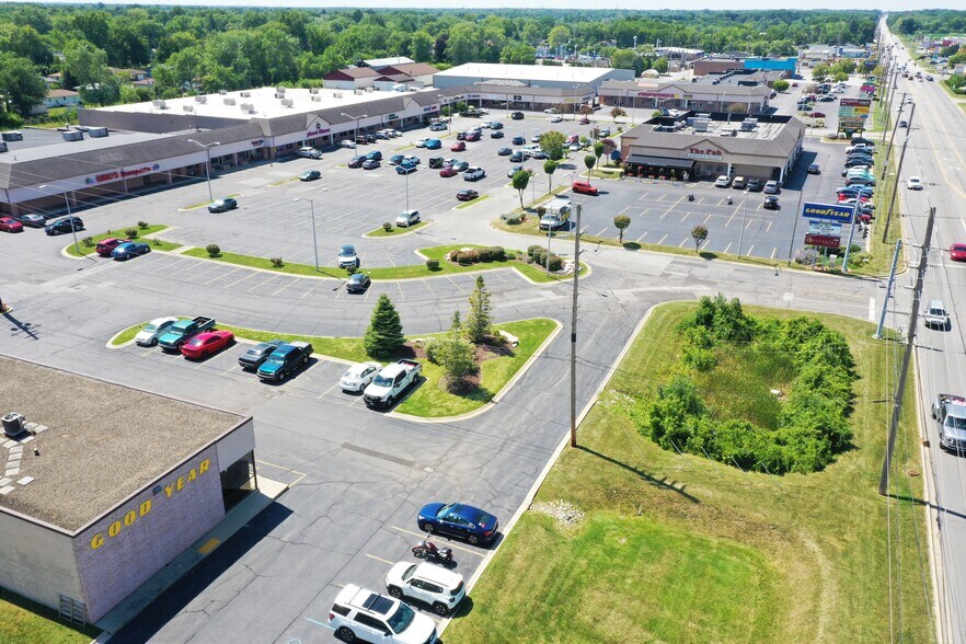 More Photos Of 1721-1985 E 37th Ave, Hobart Unknown For Lease