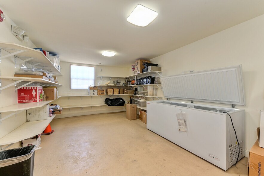 More Photos Of 27 S Main St, Colfax Storefront For Lease