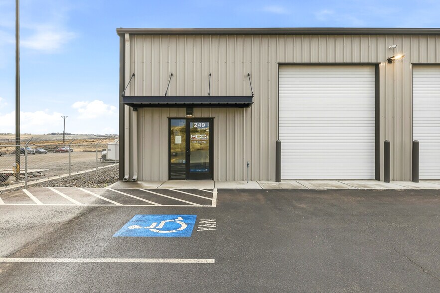 More Photos Of 249 Jackrabbit ln, Richland Industrial For Lease