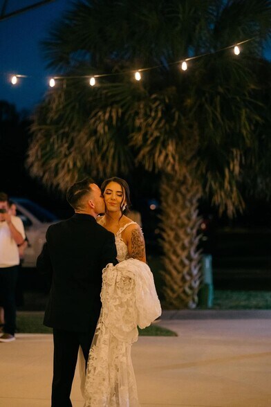 More Photos Of 30 Old Palmetto Path, Saint Marks Restaurant For Sale