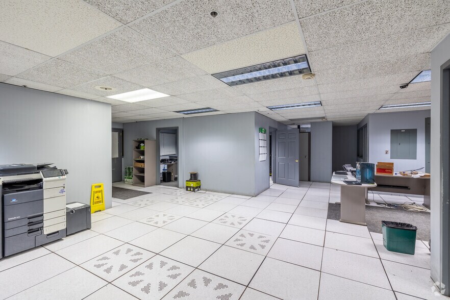 More Photos Of 1270 KY-192, London Refrigeration Cold Storage For Sale