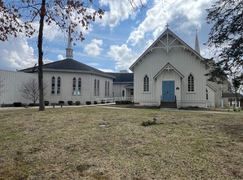 Primary Photo Of 5171 Commerce Rd, Orchard Lake Religious Facility For Lease