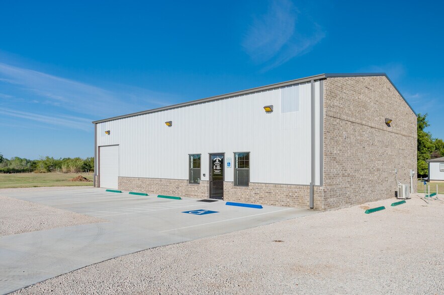 More Photos Of 1725 NE 16th St, Newcastle Warehouse For Sale