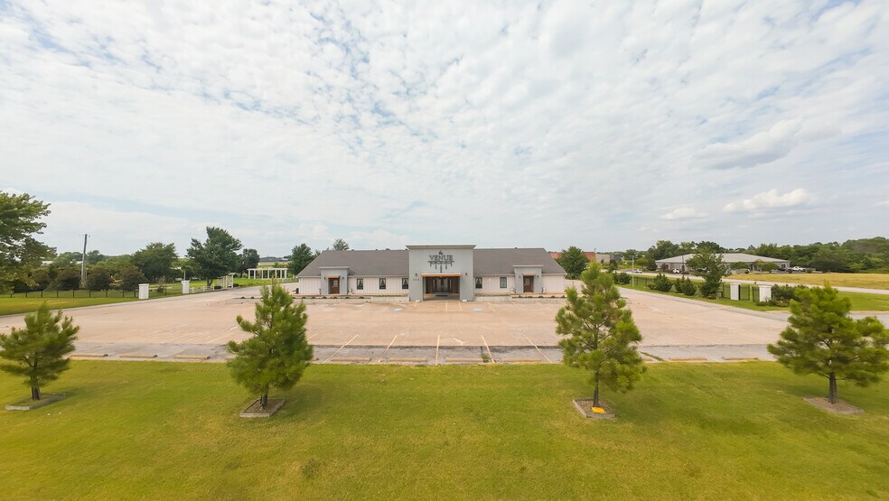 More Photos Of 404 SW Regional Airport Blvd, Bentonville Land For Sale
