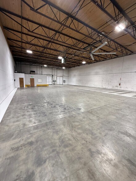 More Photos Of 865-955 W Amity Rd, Boise Warehouse For Lease