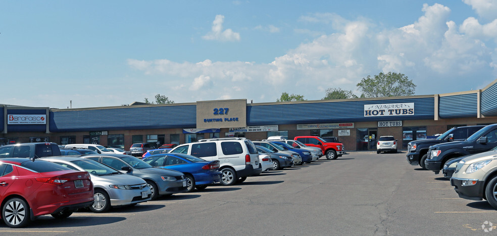 Primary Photo Of 227 Bunting Rd, St Catharines Showroom For Lease