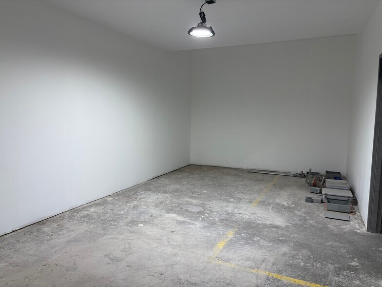 More Photos Of 1737 NW 5th St, Oklahoma City Warehouse For Lease