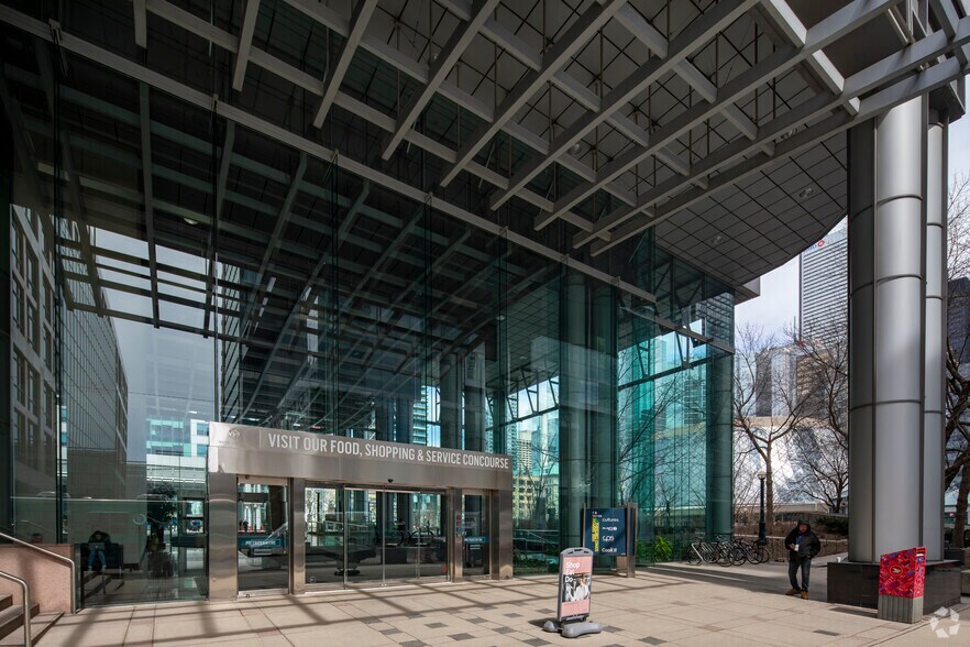 More Photos Of 200 Wellington St W, Toronto Office For Lease