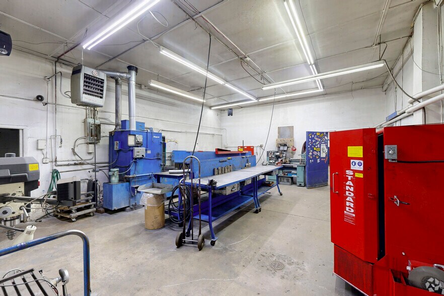 More Photos Of 2755 W Hampden Ave, Englewood Industrial For Sale