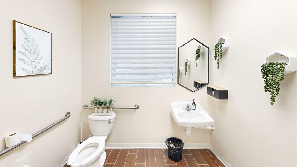 More Photos Of 1046 S Florida Ave, Lakeland Medical For Lease