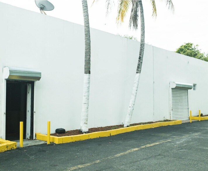 More Photos Of 5700 NE 2nd Ave, Miami Storefront For Lease