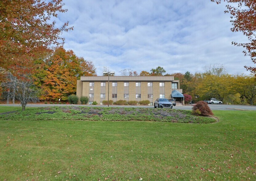 More Photos Of 633 Rt-211, Middletown Office For Sale