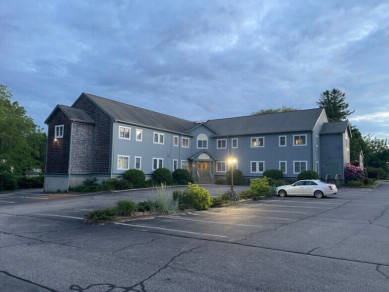 More Photos Of 320 Phillips St, North Kingstown Medical For Sale