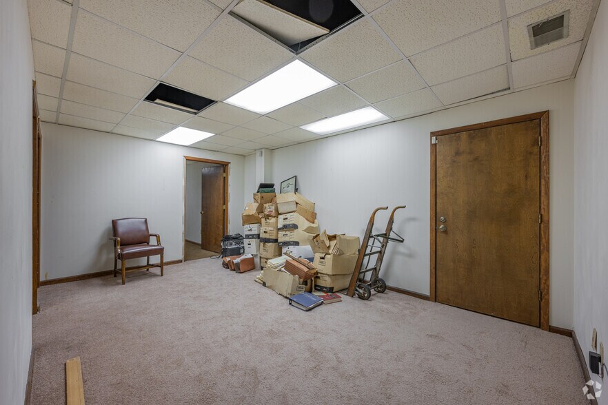 More Photos Of 816 5th Ave, Pittsburgh Office For Lease