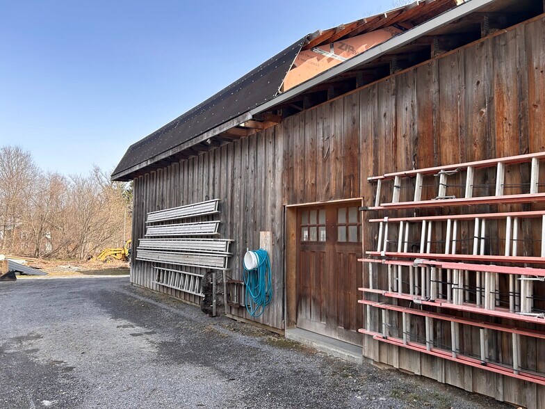 More Photos Of 2985 Mill Pl, Sauquoit Manufacturing For Sale