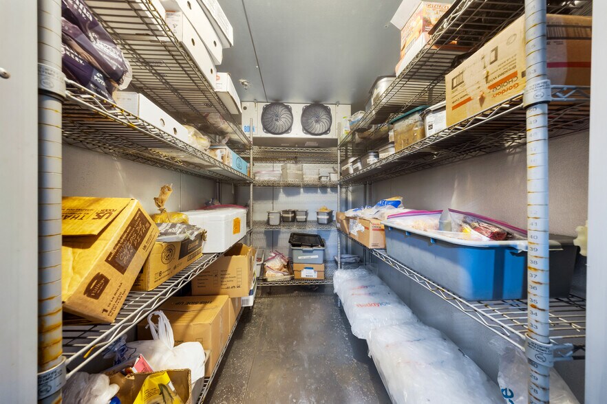 More Photos Of 1360 NW 88th Ave, Doral Bar For Sale