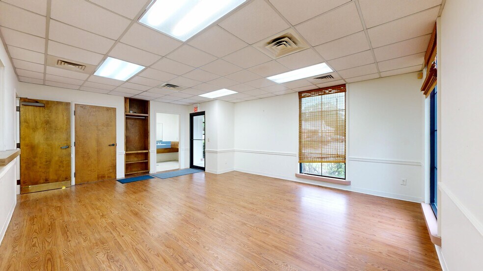 More Photos Of 802 22nd St, Columbus Medical For Sale