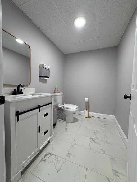 More Photos Of 553-555 Center Street Ext, Bridgeport Warehouse For Sale