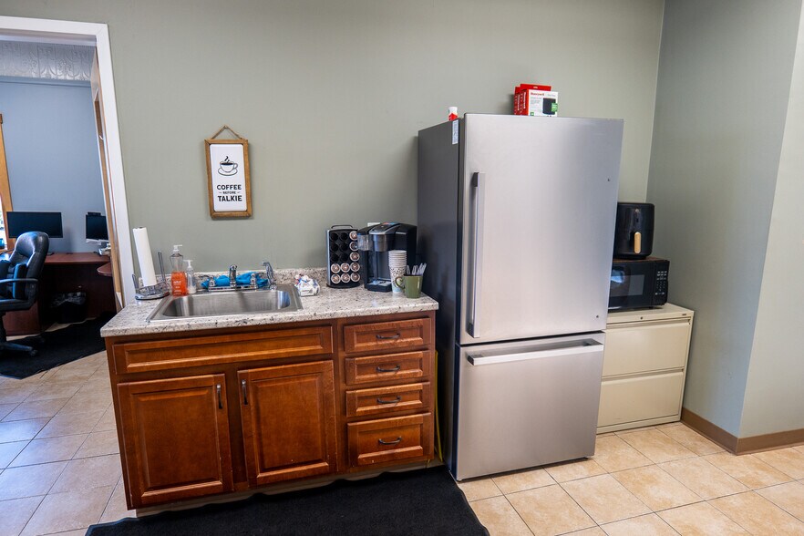 More Photos Of 4 Market Sq, Houlton Office For Sale