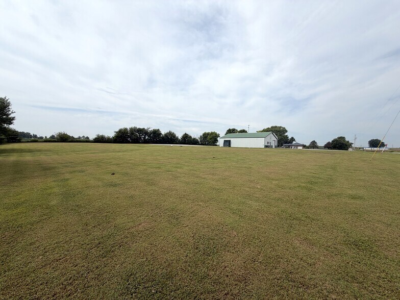 More Photos Of 26274 Highway H, Marshall Distribution For Sale