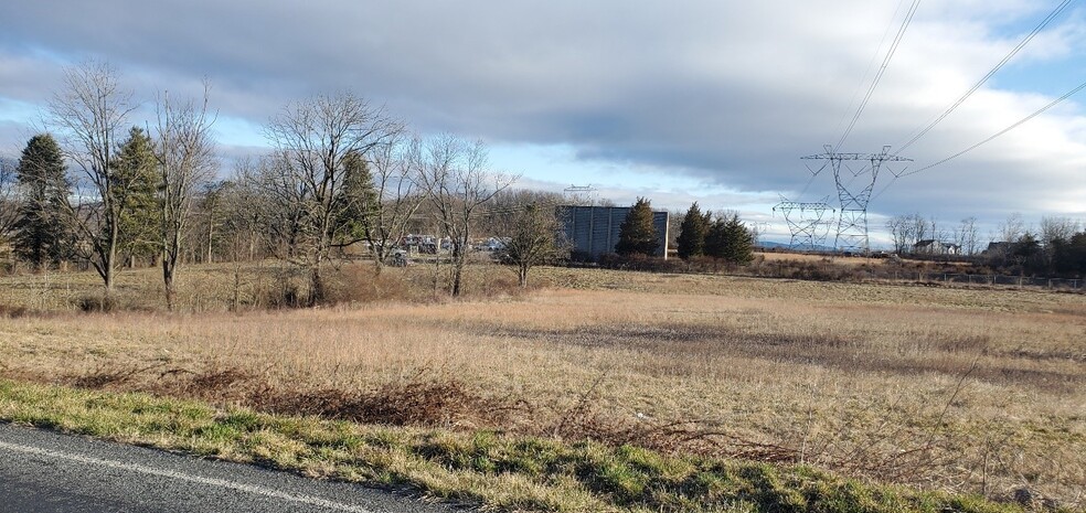 Primary Photo Of Hoffmansville Rd @ Rt 100, Bechtelsville Land For Sale