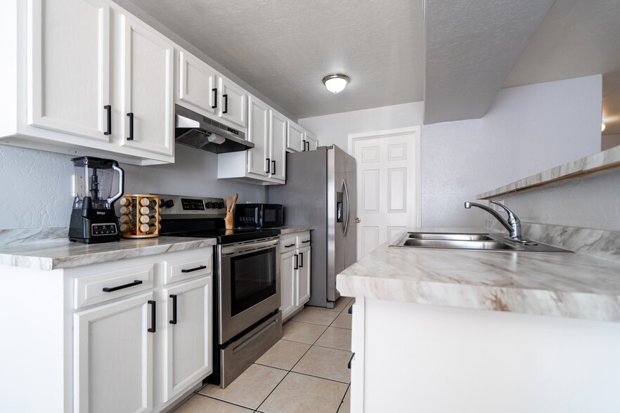 More Photos Of 15855 S Moon Valley Rd, Arizona City Multifamily For Sale