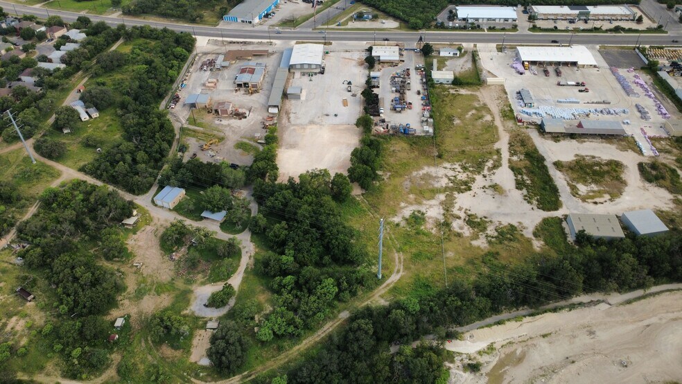 More Photos Of 7614 Grissom Rd, San Antonio Warehouse For Sale