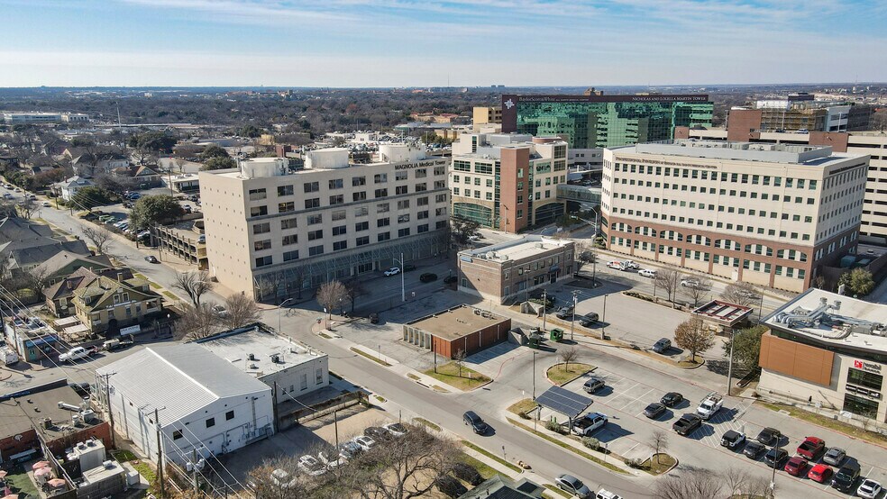 More Photos Of 1550 W Magnolia Ave, Fort Worth Medical For Sale