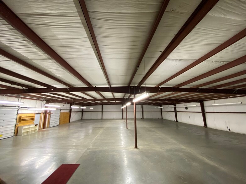 More Photos Of 275 McGhee Rd, Winchester Manufacturing For Lease