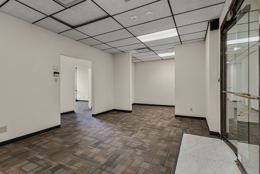 More Photos Of 6900 Anderson Blvd, Fort Worth Office For Lease
