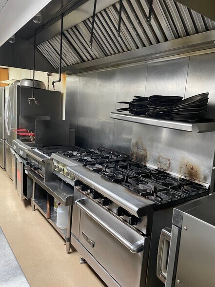 More Photos Of 13 Elm St, Westfield Restaurant For Lease