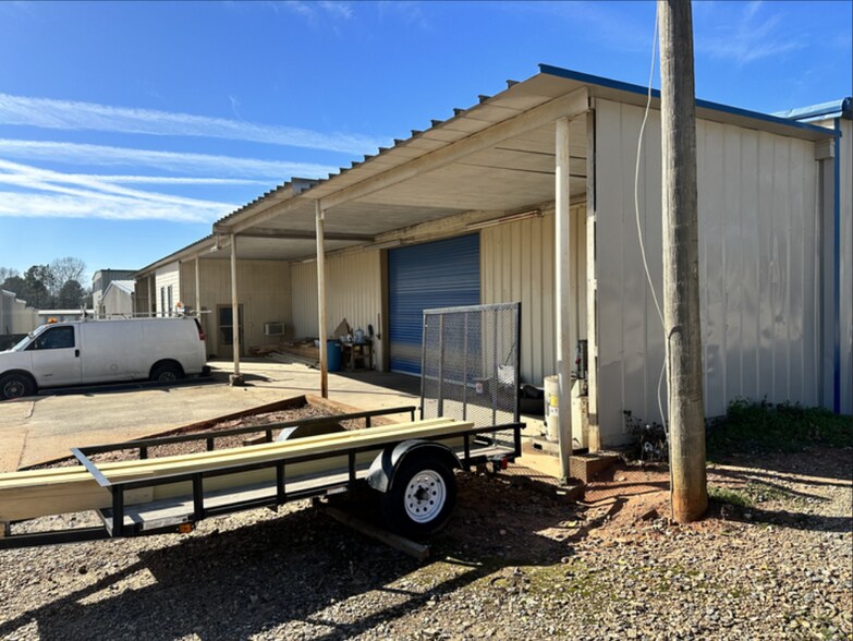 Primary Photo Of 966 Greensboro Rd, Eatonton Flex For Lease