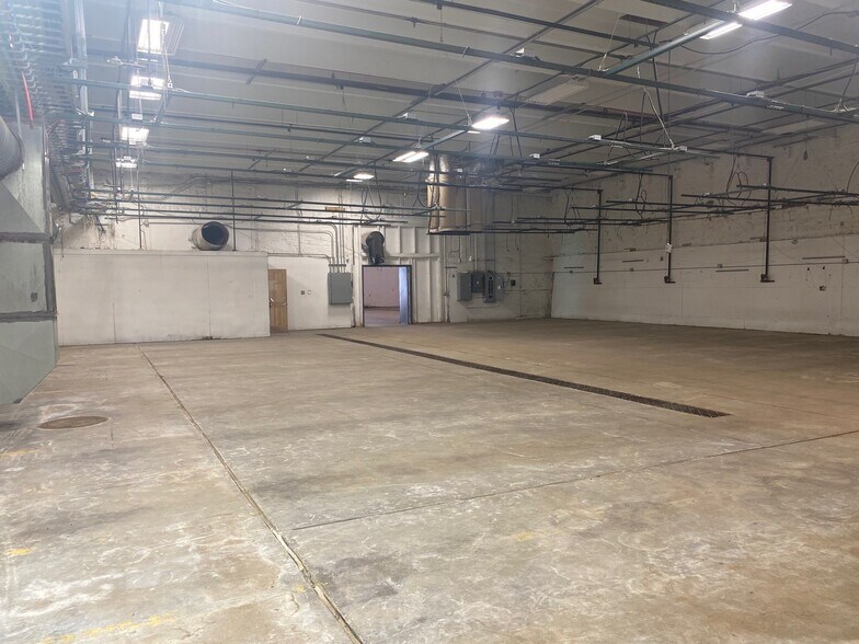 More Photos Of 1420 Devereux Rd, Glenwood Springs Warehouse For Sale