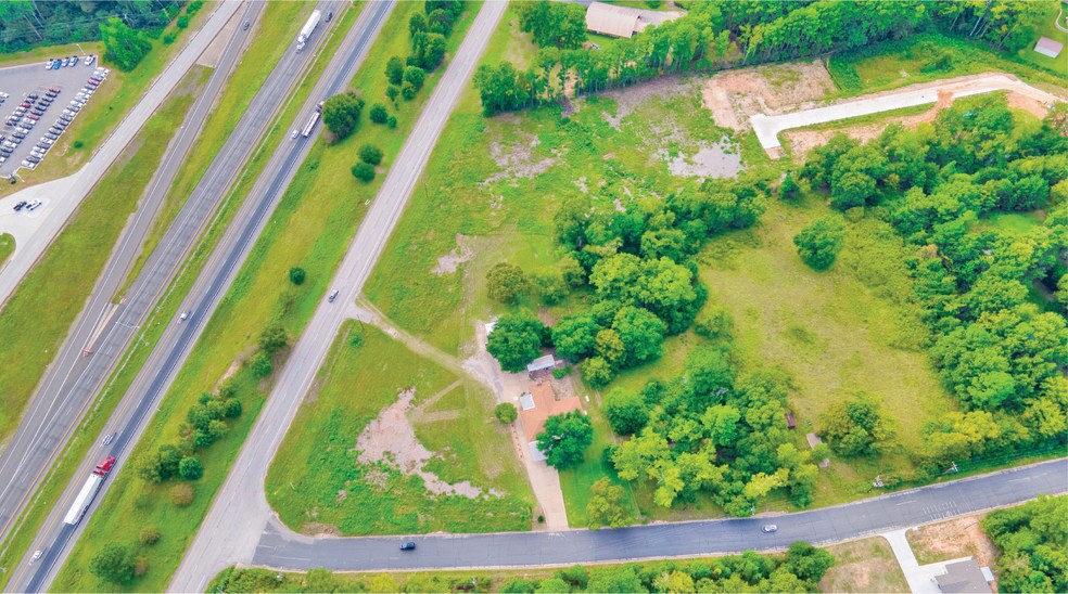 More Photos Of 844 Interstate 45, Huntsville Land For Lease