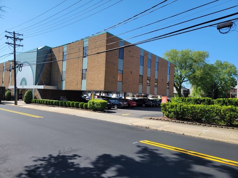 More Photos Of 71 Union Ave, Rutherford Medical For Lease
