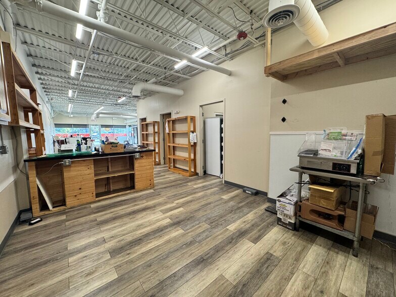 More Photos Of 132 Mendon Rd, Cumberland Storefront Retail Office For Lease