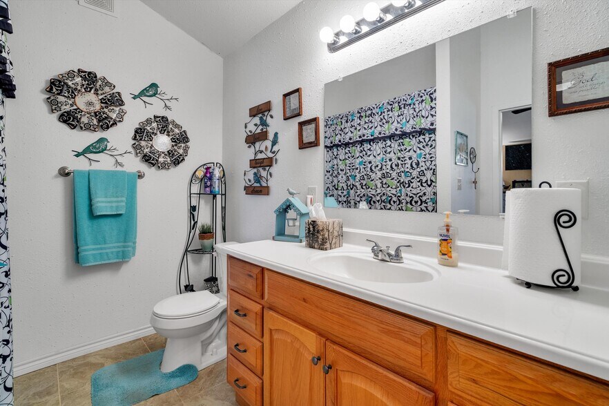 More Photos Of 5236 US-67 Hwy, Alvarado Freestanding For Sale
