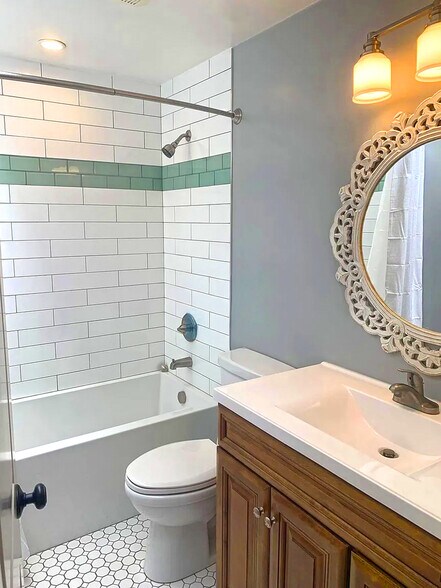 More Photos Of 1534 Manhattan Beach Blvd, Manhattan Beach Apartments For Sale