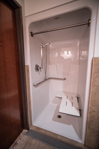 More Photos Of 10240 W Indian School Rd, Phoenix Medical For Lease