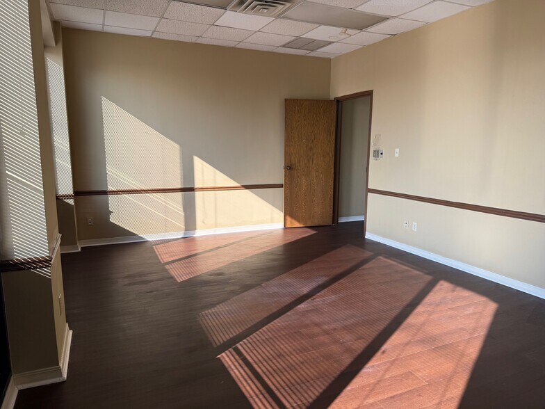 More Photos Of 800 N Spring St, Shreveport Office For Lease