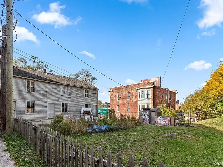 More Photos Of 1430 6th St, Detroit Apartments For Sale