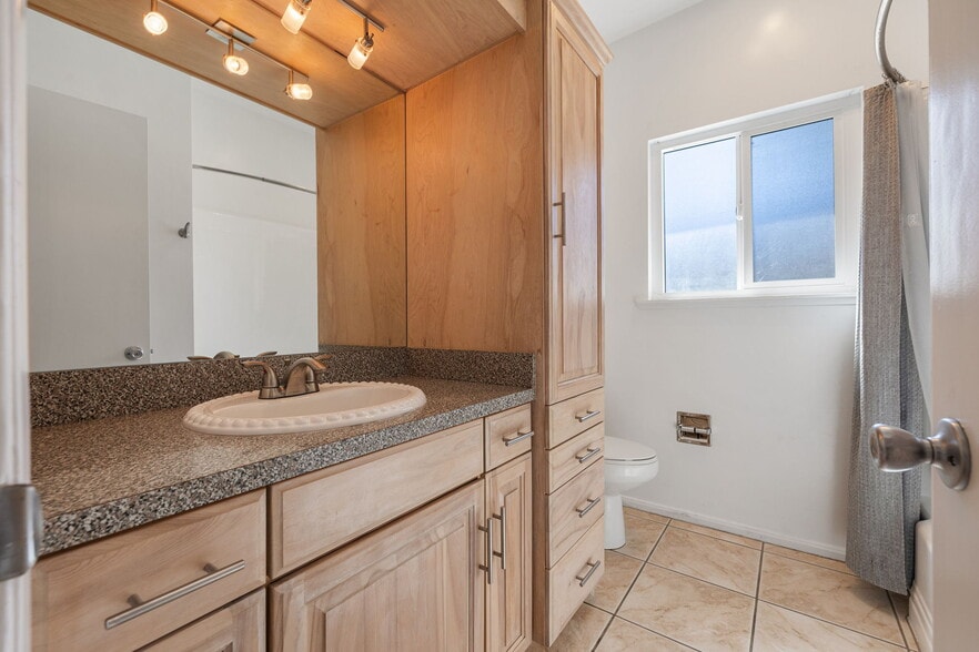More Photos Of 2080 S Camino Real, Palm Springs Apartments For Sale