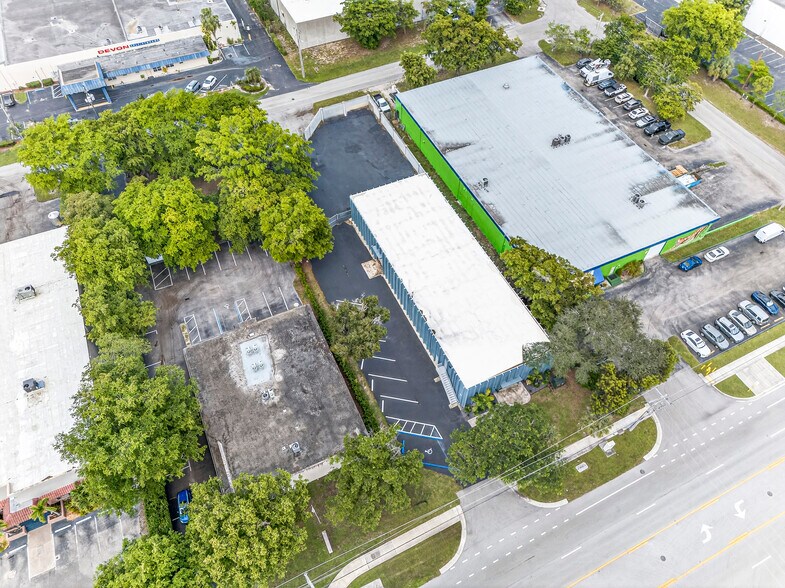 More Photos Of 3111 W Mcnab Rd, Pompano Beach Manufacturing For Lease