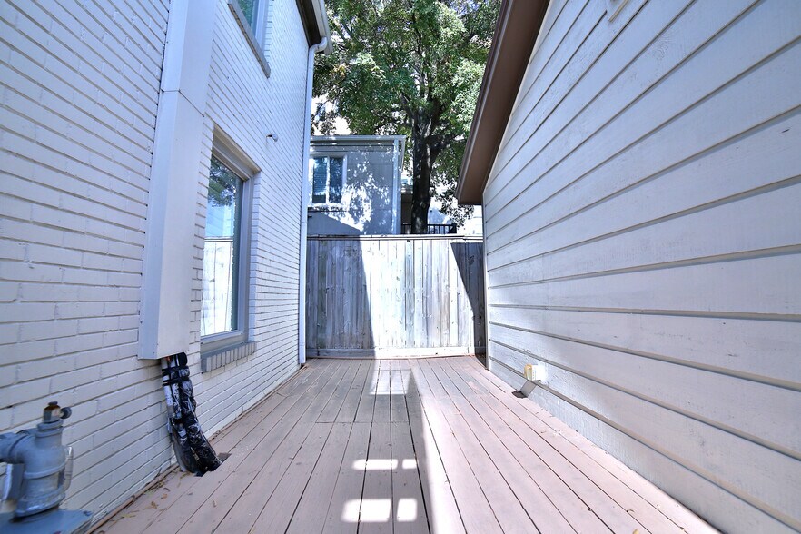 More Photos Of 2625 Peckham St, Houston Office Residential For Lease
